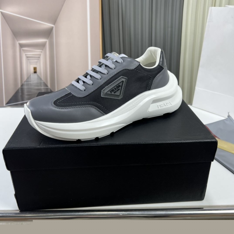 Pra*a casual shoes